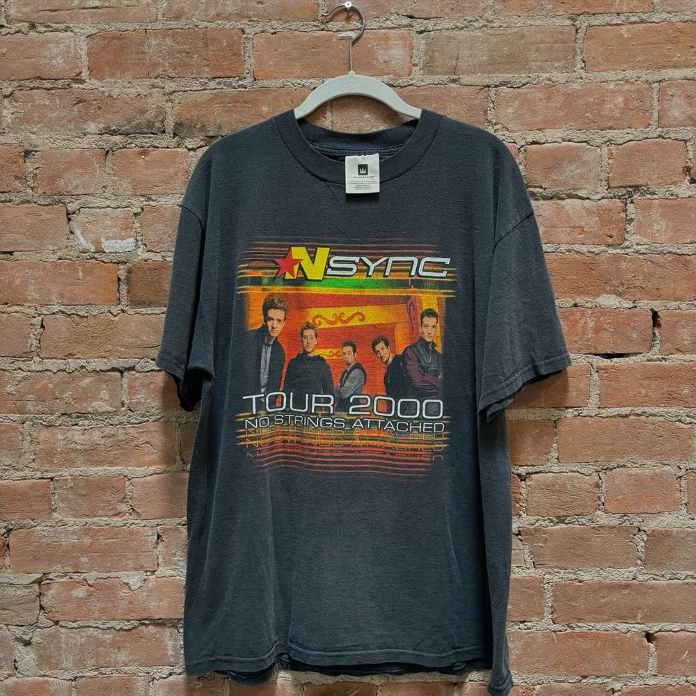 $125 2000 NSYNC No Strings Attached grey t shirt
